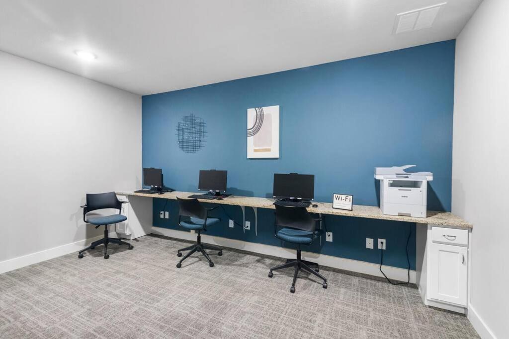 Elegant 1Br/1Ba Condo With Pool, Gym And Laundry Melbourne Extérieur photo