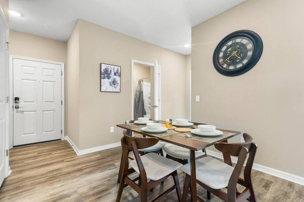 Elegant 1Br/1Ba Condo With Pool, Gym And Laundry Melbourne Extérieur photo