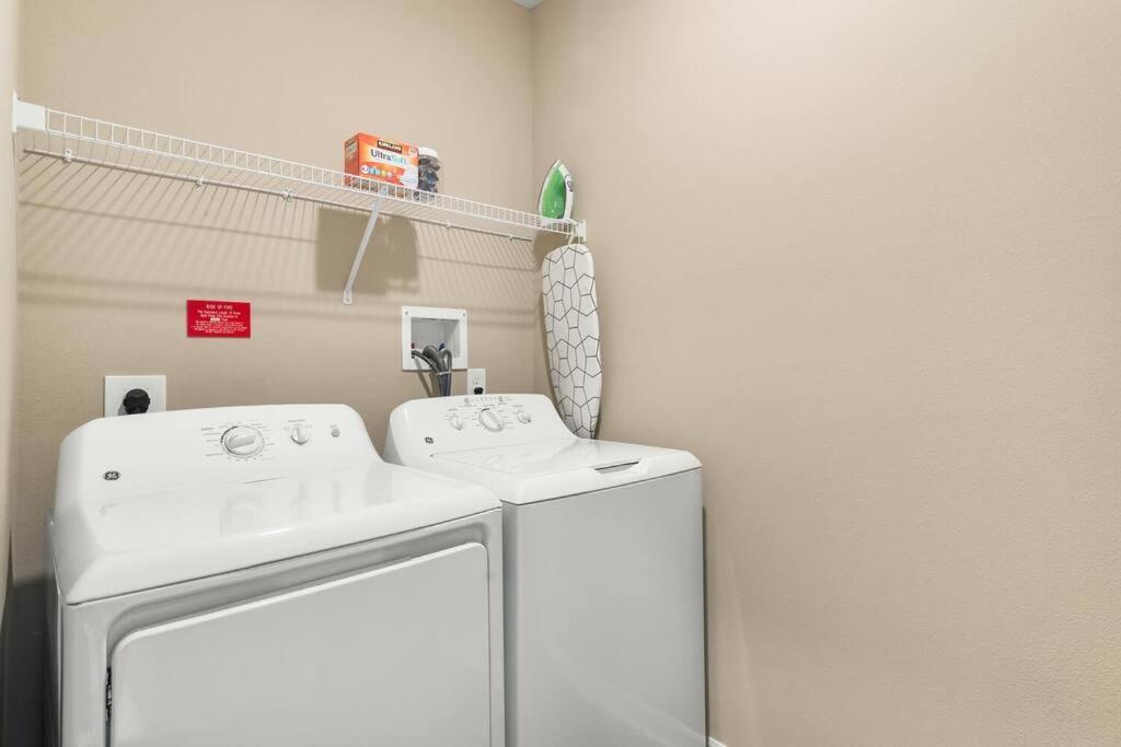 Elegant 1Br/1Ba Condo With Pool, Gym And Laundry Melbourne Extérieur photo