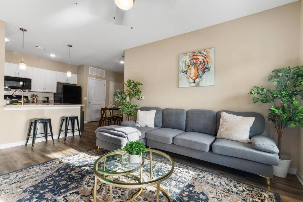 Elegant 1Br/1Ba Condo With Pool, Gym And Laundry Melbourne Extérieur photo